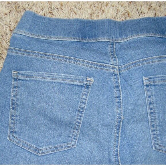 Womens Jeans Shorts Bermuda 8 Gloria Vanderbilt Avery Light Blue Denim Pull On - Picture 6 of 6